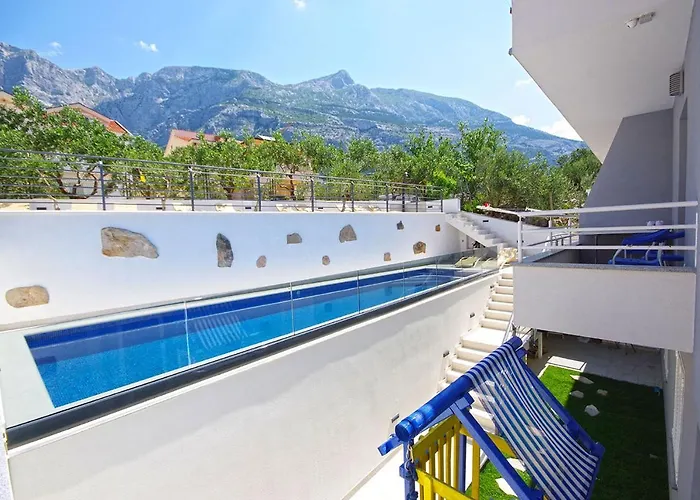 Apartments Makarska