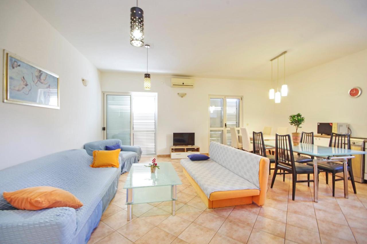 Appartement Apartments Makarska
