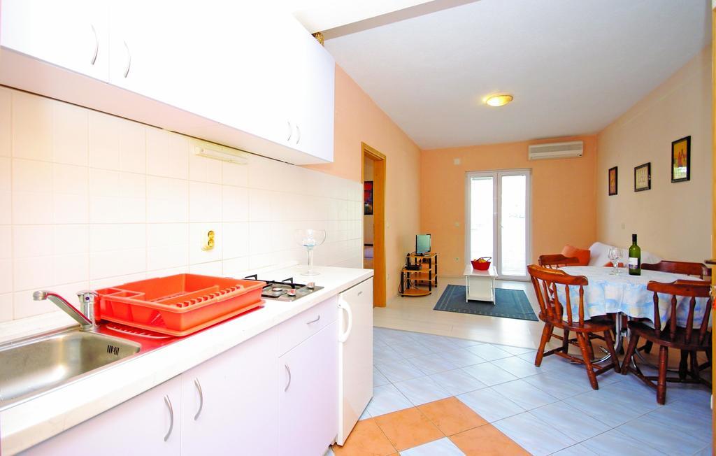 Apartments Makarska *
